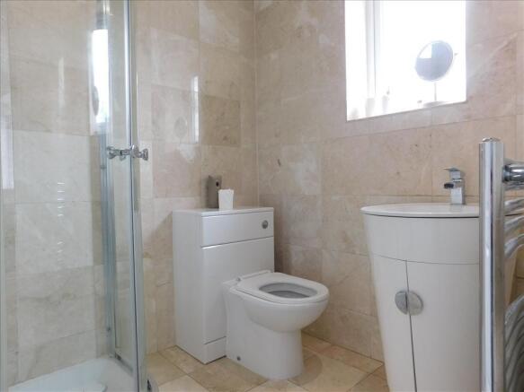 EN SUITE