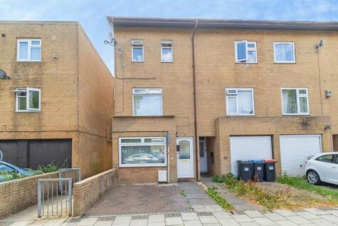 Mullion Place, Fishermead, Milton Keynes, Buckinghamshire, MK6