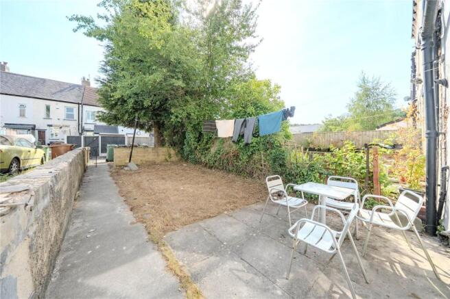 4 bed Terraced for sale Image 9