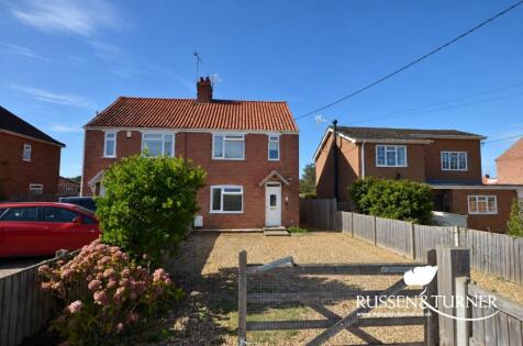 Family home on Lynn Road, Ingoldisthorpe