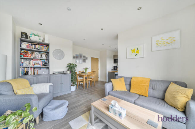 2c27a72f-5223-4d0...