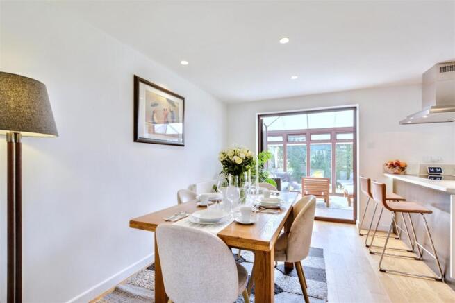 Dining Room_1.jpeg