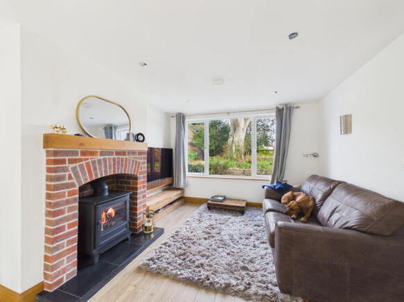 CAM01984G0-PR0555-STILL017