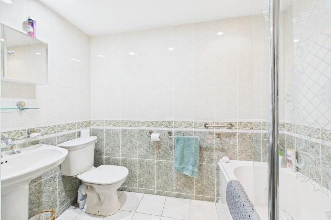 Ensuite