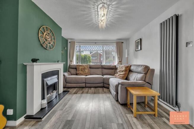 House in Caerphilly, Hendredenny, Penyrheol Trecenydd & Energlyn - More