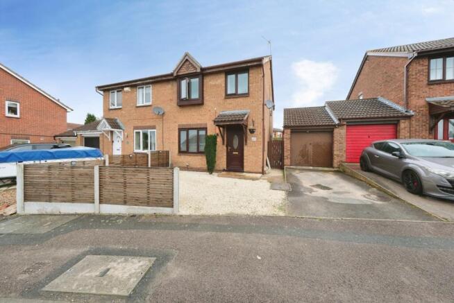 3-bed semi-detached on Lynmouth Drive, Ilkeston, Derbyshire, DE7, £220,000