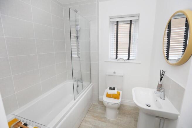 3 bed Semi-Detached to rent Image 4