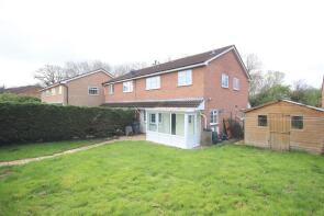 44, James Close, Chippenham SN15 3YA