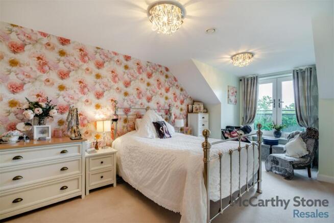 2 bed Apartment for sale Image 6