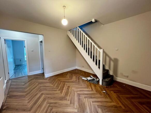 4 bed Terraced to rent Image 6