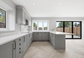 8, Ranworth Gardens, Potters Bar EN6 3DP