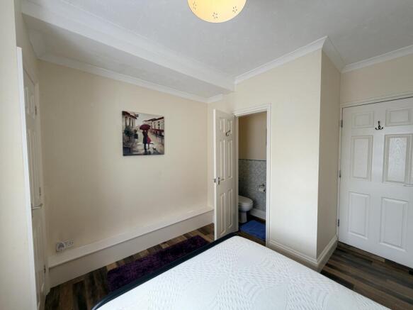 1 bed Block of Apartments for sale Image 8
