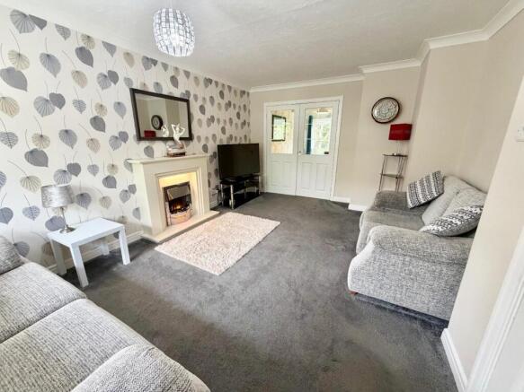 4 bed Detached for sale Image 4