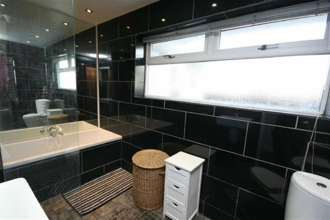 Bathroom/Shower Room