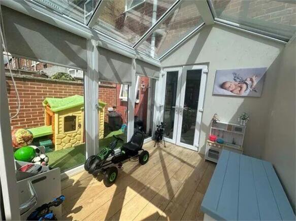 2 bed Terraced for sale Image 8