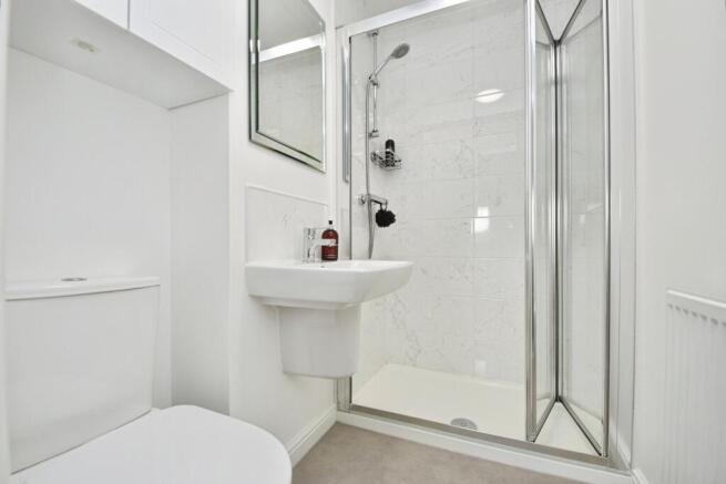 4 bed Detached for sale Image 11