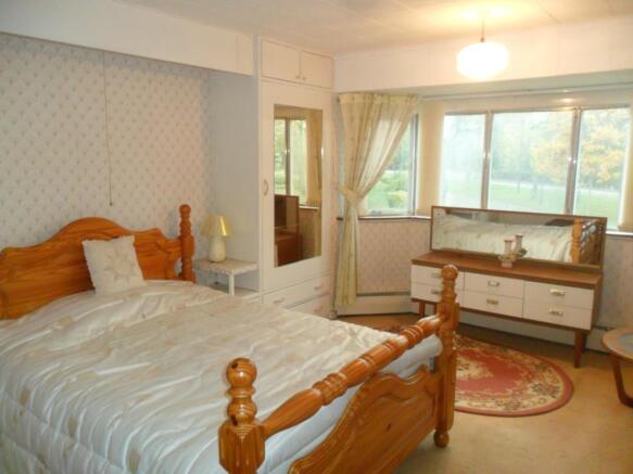 1 ferndale bed1.jpg
