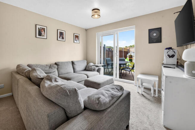 Living Room (2)