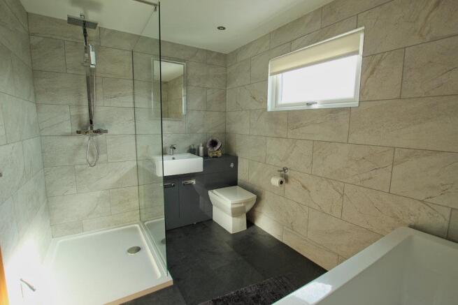 BATHROOM/W.C.