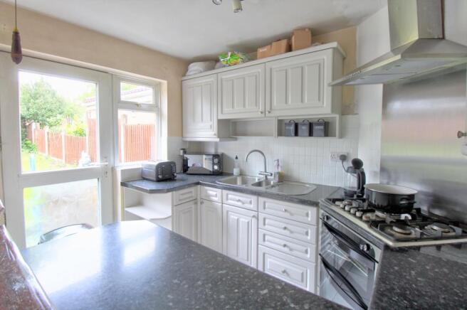 KITCHEN (R)