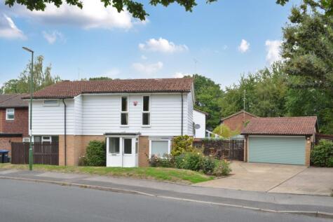 Calluna Drive, Copthorne, RH10