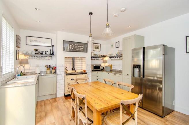 KITCHEN/DINER