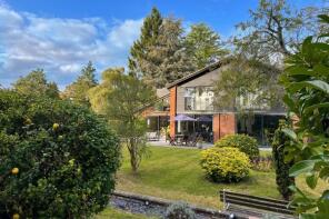 Moonfleet, Maybourne Rise, Mayford, Woking GU22 0SH