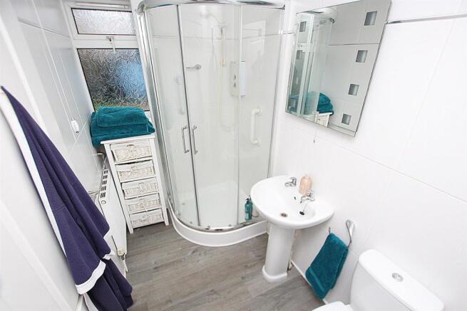 Shower room.jpg