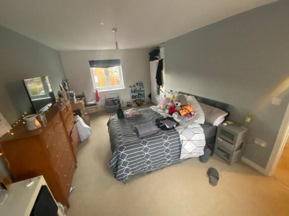 Bedroom T202112141709.jpg