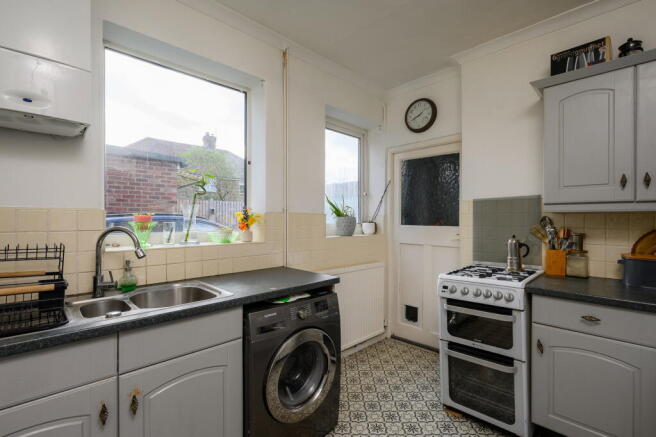 3 bed Semi-Detached for sale Image 8