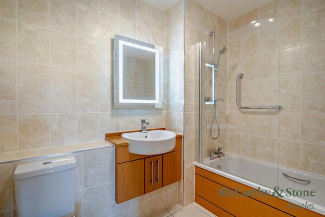 2 bed Apartment for sale Image 12