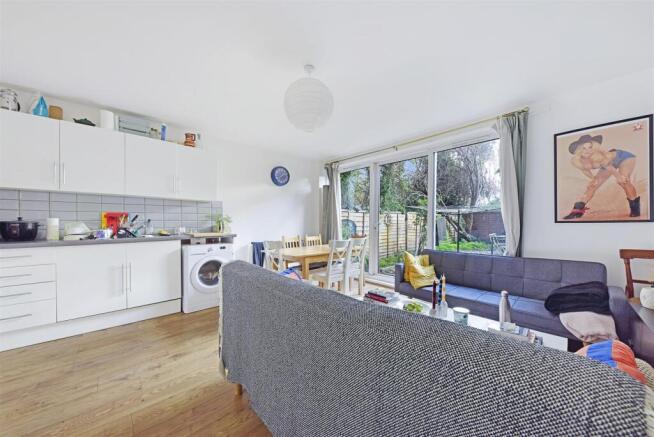 Kitchen/Lounge