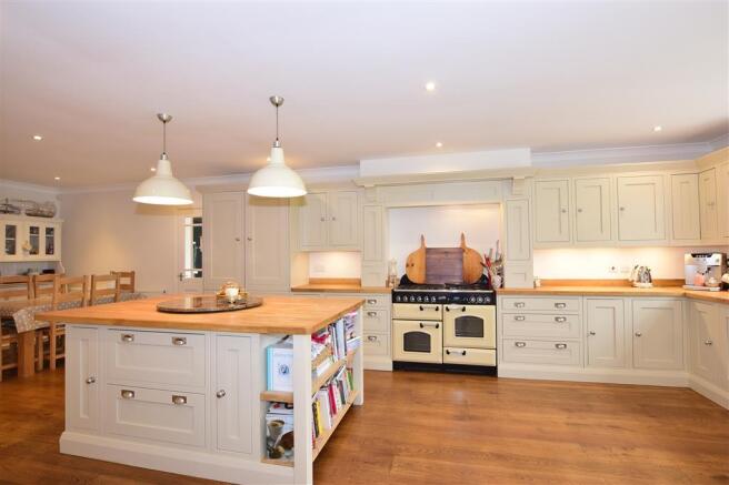 Kitchen/Breakfast Room