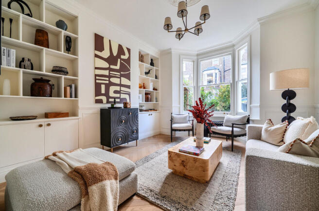 2-bed flat on Roderick Road, Hampstead Heath, NW3, £925,000