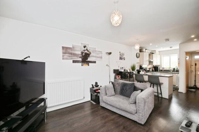 Magnolia Way, Waltham Cross, EN8 photo 4