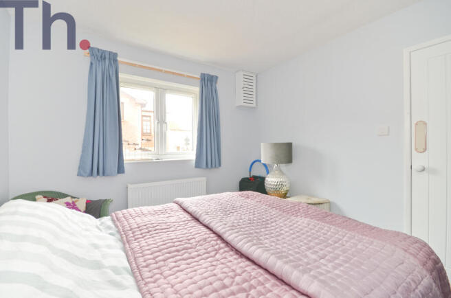 Bedroom 1.JPG