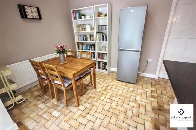 Open-Plan Dining Kitchen