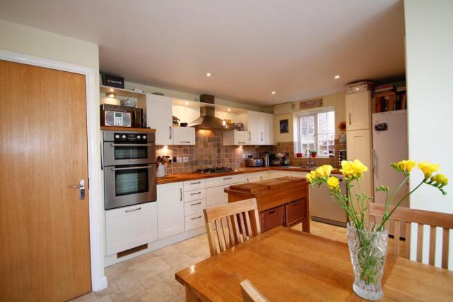 Kitchen/Breakfast Ro