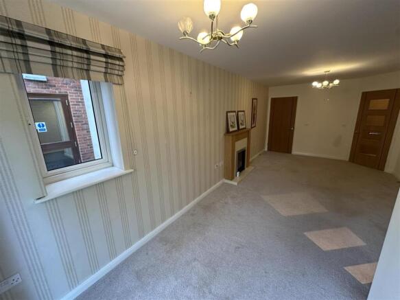 1 bed Apartment to rent Image 6