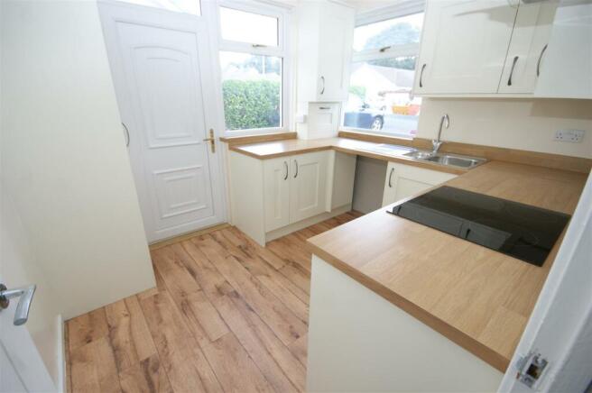 kitchen 1.JPG