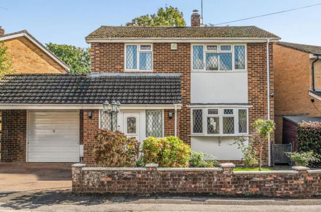 3-bed detached on Forest Close, Chandler's Ford, Eastleigh, Hampshire, SO53, £525,000