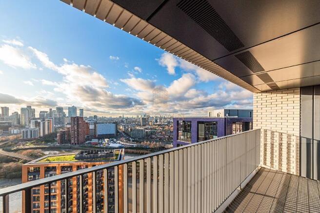 CORSON HOUSE, FLAT 2309- (8).jpg