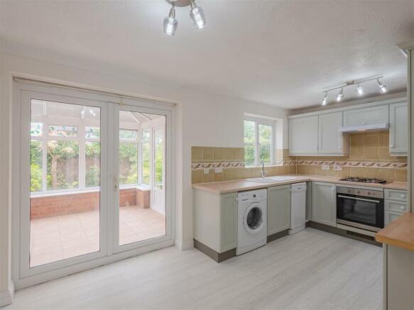 KITCHEN 3.jpg
