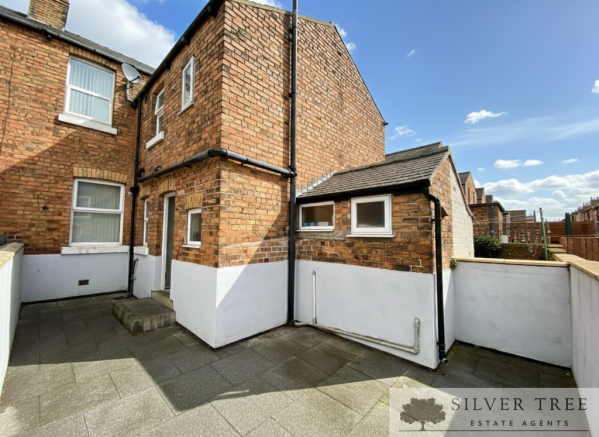 3 bed Terraced for sale Image 10