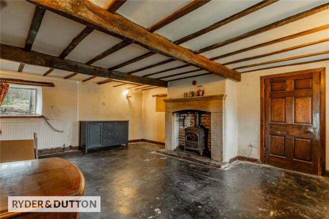 4 bed Detached for sale Image 9