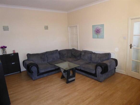 Living Area: