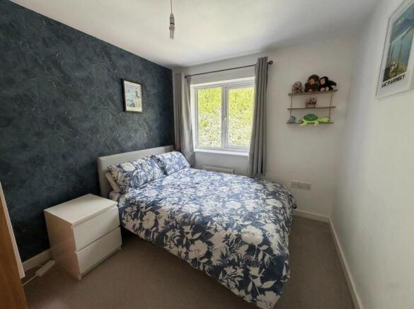 3 bed Semi-Detached for sale Image 11