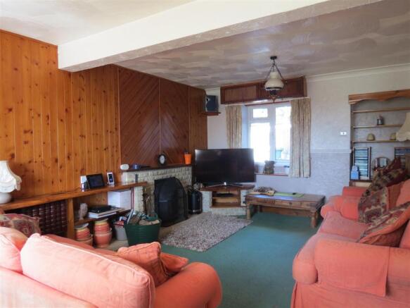 Main Lounge: