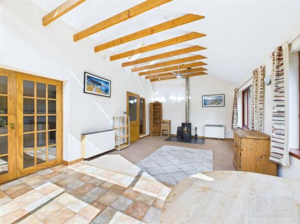 Sitting Room & Dining Area