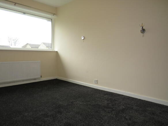 3 bed House to rent Image 5